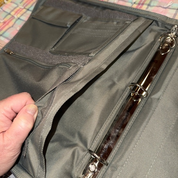 Grayish Green National Guard Tactical Notebook Binder. (BT 1) - Picture 4 of 10